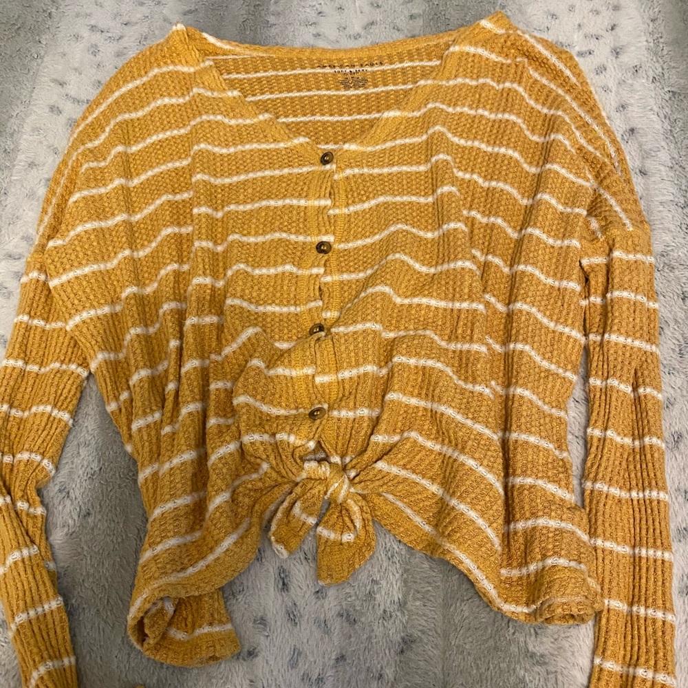 American Eagle shirt